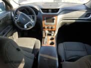 ✅ 2014 Chevrolet Traverse LT • VIN: 1GNKRGKD5EJ160746 • Lot: 70323904. Wystawiony na Copart z przebiegiem 134 657 mil. Bezpłatny archiwum sprzedaży aukcyjnych z USA i szczegółowy raport historii pojazdu na DreamBid. Zdjęcie 8.