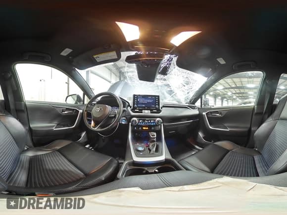 ✅ 2019 Toyota RAV4 Hybrid XSE • VIN: JTMEWRFV6KD512448 • Lot: 68784075. Listed on Copart with 156,290 mi. Free auction sales archive from the USA and detailed vehicle history report at DreamBid. Image 15.