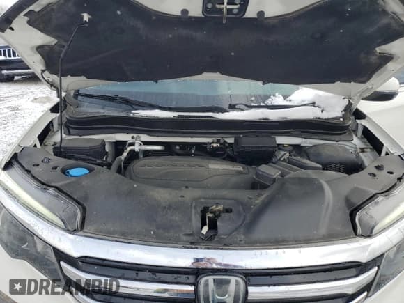 ✅ 2018 Honda Pilot Touring • VIN: 5FNYF6H99JB028034 • Lot: 45143085. Listed on Copart with 70,060 mi. Free auction sales archive from the USA and detailed vehicle history report at DreamBid. Image 12.