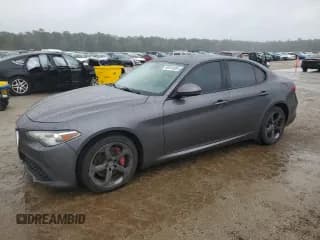 ✅ 2017 Alfa Romeo Giulia • VIN: ZARFAEDN1H7550133 • Lot: 90514565. Wystawiony na Copart z przebiegiem 145 376 mil. Bezpłatny archiwum sprzedaży aukcyjnych z USA i szczegółowy raport historii pojazdu na DreamBid. Zdjęcie 1.