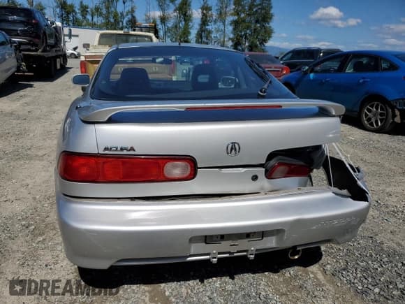 ✅ 2000 Acura Integra GS • VIN: JH4DC4467YS000185 • Лот: 69430554. Опубликован ранее на Copart с пробегом 100 970 миль. Бесплатный доступ к архиву аукционных продаж из США и подробный отчёт об истории автомобиля на DreamBid. Изображение 6.