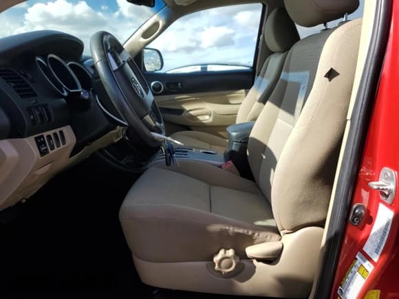 ✅ 2013 Toyota Tacoma PreRunner • VIN: 3TMJU4GN0DM152056 • Лот: 92695345. Опубликован ранее на Copart с пробегом 150 386 миль. Бесплатный доступ к архиву аукционных продаж из США и подробный отчёт об истории автомобиля на DreamBid. Изображение 7.