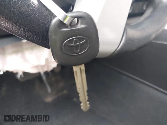 ✅ 2016 Toyota Tundra SR5 • VIN: 5TFDW5F13GX522409 • Лот: 42280556. Опубликован ранее на IAAI с пробегом 170 050 миль. Бесплатный доступ к архиву аукционных продаж из США и подробный отчёт об истории автомобиля на DreamBid. Изображение 11.