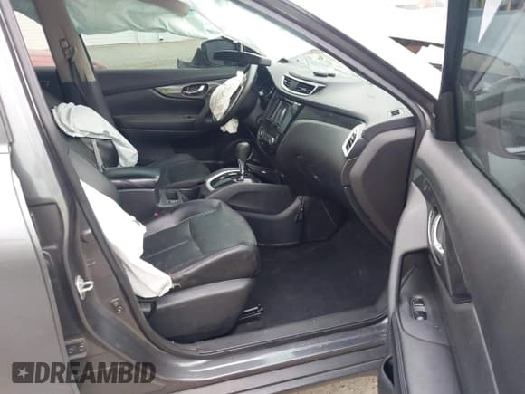 ✅ 2016 Nissan Rogue SL • VIN: 5N1AT2MV5GC834900 • Lot: 42619228. Wystawiony na IAAI z przebiegiem Nie podano. Bezpłatny archiwum sprzedaży aukcyjnych z USA i szczegółowy raport historii pojazdu na DreamBid. Zdjęcie 5.