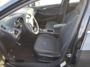 ✅ 2018 Chevrolet Cruze LT • VIN: 1G1BE5SM0J7216858 • Lot: 72445972. Wystawiony na Copart z przebiegiem Nie podano. Bezpłatny archiwum sprzedaży aukcyjnych z USA i szczegółowy raport historii pojazdu na DreamBid. Zdjęcie 7.