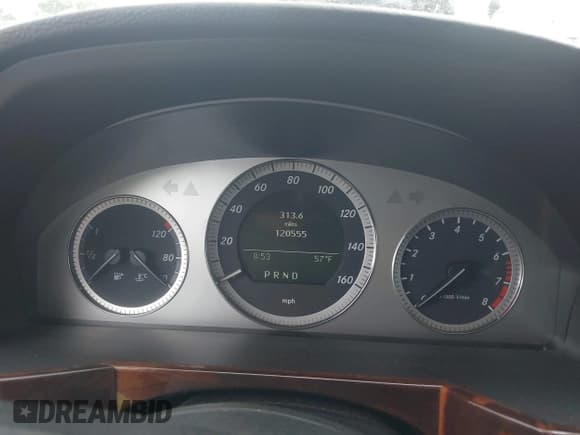 ✅ 2010 Mercedes-Benz GLK 350 • VIN: WDCGG8HB4AF424479 • Lot: 42325937. Listed on IAAI with 120,555 mi. Free auction sales archive from the USA and detailed vehicle history report at DreamBid. Image 7.