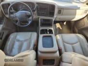 ✅ 2004 Chevrolet Tahoe LT • VIN: 1GNEC13ZX4J312282 • Lot: 92598595. Listed on Copart with 189,991 mi. Free auction sales archive from the USA and detailed vehicle history report at DreamBid. Image 8.