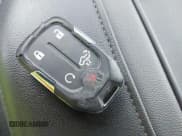 ✅ 2019 Chevrolet Silverado 1500 LT Trail Boss • VIN: 3GCPYFED3KG123716 • Lot: 42710140. Wystawiony na IAAI z przebiegiem 118 170 mil. Bezpłatny archiwum sprzedaży aukcyjnych z USA i szczegółowy raport historii pojazdu na DreamBid. Zdjęcie 11.