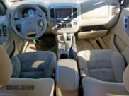 ✅ 2005 Ford Escape XLT • VIN: 1FMYU93185KE31449 • Lot: 57763225. Listed on Copart with 249,819 mi. Free auction sales archive from the USA and detailed vehicle history report at DreamBid. Image 8.