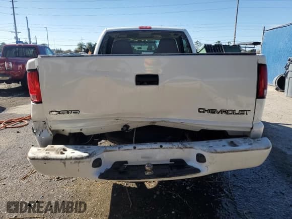 ✅ 2003 Chevrolet S-10 LS • VIN: 1GCCS14H238154549 • Лот: 82398754. Опубликован ранее на Copart с пробегом 154 705 миль. Бесплатный доступ к архиву аукционных продаж из США и подробный отчёт об истории автомобиля на DreamBid. Изображение 6.