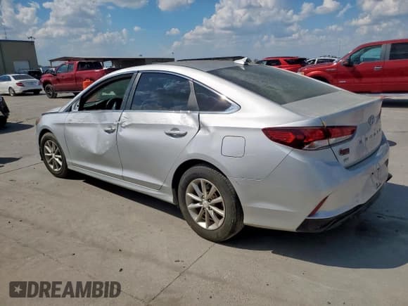 ✅ 2018 Hyundai Sonata SE • VIN: 5NPE24AF5JH681724 • Лот: 84891395. Опубликован ранее на Copart с пробегом 109 872 миль. Бесплатный доступ к архиву аукционных продаж из США и подробный отчёт об истории автомобиля на DreamBid. Изображение 2.