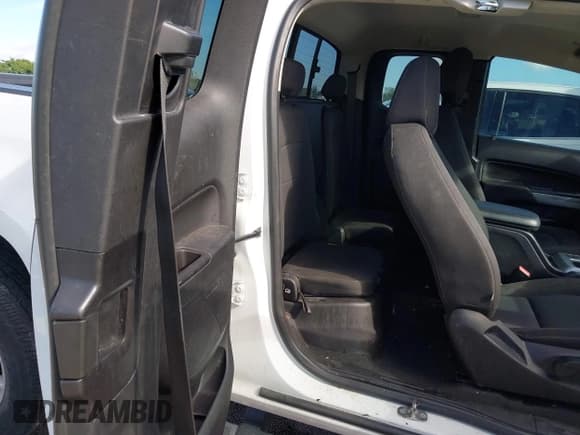 ✅ 2019 Chevrolet Colorado 2WD LT • VIN: 1GCHSCEA0K1131569 • Лот: 43292940. Опубликован ранее на IAAI с пробегом 142 077 миль. Бесплатный доступ к архиву аукционных продаж из США и подробный отчёт об истории автомобиля на DreamBid. Изображение 8.