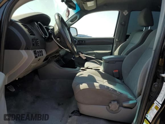 ✅ 2011 Toyota Tacoma • VIN: 5TFLU4EN7BX014761 • Lot: 57703435. Listed on Copart with 196,411 mi. Free auction sales archive from the USA and detailed vehicle history report at DreamBid. Image 7.