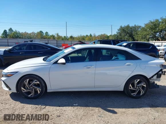 2025 Hyundai Elantra SEL Convenience с VIN KMHLS4DG7SU878148, выставлен на аукционе IAAI как лот 43587657 с пробегом 27 173 миль миль и . История ставок и продаж доступна на DreamBid. Изображение 15.