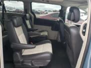 ✅ 2010 Chrysler Town & Country Touring Plus • VIN: 2A4RR8DX0AR494185 • Lot: 68684335. Wystawiony na Copart z przebiegiem 131 904 mil. Bezpłatny archiwum sprzedaży aukcyjnych z USA i szczegółowy raport historii pojazdu na DreamBid. Zdjęcie 11.