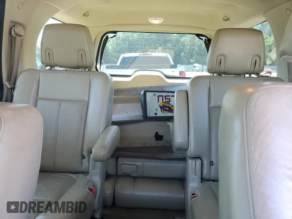 ✅ 2010 Ford Expedition Eddie Bauer • VIN: 1FMJU1H54AEB72028 • Lot: 84581415. Wystawiony na Copart z przebiegiem 191 058 mil. Bezpłatny archiwum sprzedaży aukcyjnych z USA i szczegółowy raport historii pojazdu na DreamBid. Zdjęcie 10.