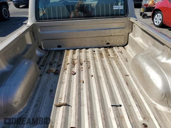 ✅ 2000 Ford Ranger XL • VIN: 1FTYR10C6YPA81193 • Lot: 80304145. Wystawiony na Copart z przebiegiem 223 225 mil. Bezpłatny archiwum sprzedaży aukcyjnych z USA i szczegółowy raport historii pojazdu na DreamBid. Zdjęcie 10.