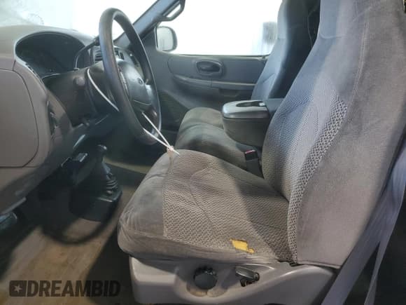 ✅ 1999 Ford F-150 XL • VIN: 2FTRX18L0XCB09603 • Lot: 85913455. Wystawiony na Copart z przebiegiem Nie podano. Bezpłatny archiwum sprzedaży aukcyjnych z USA i szczegółowy raport historii pojazdu na DreamBid. Zdjęcie 7.