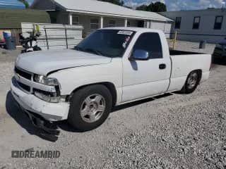 2006 Chevrolet Silverado 1500 Work Truck z VIN 3GCEC14X96G257916, wystawiony jako Copart lot #62822085 z przebiegiem 225 766 mil mil oraz Szkoda całkowita • Salvage title. Historia ofert i sprzedaży dostępna na DreamBid. Obrazek 1.