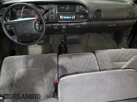 ✅ 2001 Dodge 1500 • VIN: 3B7HF13Z31M264958 • Lot: 90492485. Wystawiony na Copart z przebiegiem 90 877 mil. Bezpłatny archiwum sprzedaży aukcyjnych z USA i szczegółowy raport historii pojazdu na DreamBid. Zdjęcie 8.