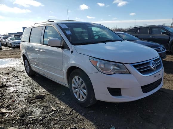 ✅ 2012 Volkswagen Routan SE • VIN: 2C4RVABG4CR293887 • Lot: 41596715. Listed on Copart with 114,441 mi. Free auction sales archive from the USA and detailed vehicle history report at DreamBid. Image 7.