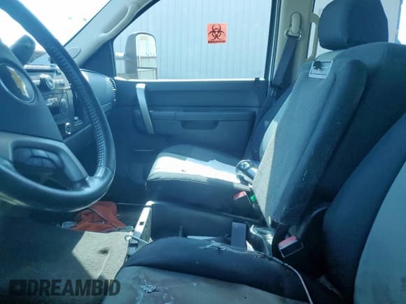 ✅ 2014 Chevrolet Silverado 2500HD LT • VIN: 1GC1KXCG3EF115292 • Лот: 59983045. Опубликован ранее на Copart с пробегом Не указан. Бесплатный доступ к архиву аукционных продаж из США и подробный отчёт об истории автомобиля на DreamBid. Изображение 7.