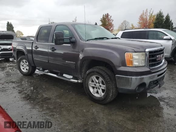 ✅ 2010 GMC Sierra 1500 • VIN: 3GTXKVE21AG104008 • Lot: 78442974. Wystawiony na Copart z przebiegiem 232 804 mil. Bezpłatny archiwum sprzedaży aukcyjnych z USA i szczegółowy raport historii pojazdu na DreamBid. Zdjęcie 4.