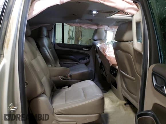 ✅ 2015 Chevrolet Suburban LT • VIN: 1GNSKJKC1FR289952 • Лот: 86842865. Опубликован ранее на Copart с пробегом 224 346 миль. Бесплатный доступ к архиву аукционных продаж из США и подробный отчёт об истории автомобиля на DreamBid. Изображение 11.