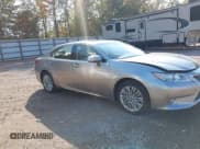 ✅ 2015 Lexus ES 330 • VIN: JTHBK1GG1F2158824 • Lot: 43381542. Wystawiony na IAAI z przebiegiem 137 678 mil. Bezpłatny archiwum sprzedaży aukcyjnych z USA i szczegółowy raport historii pojazdu na DreamBid. Zdjęcie 13.