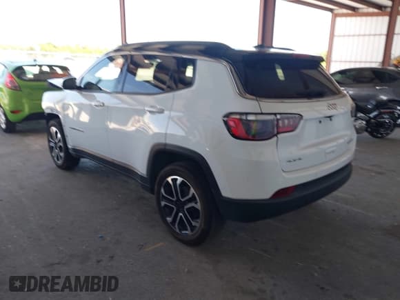 ✅ 2024 Jeep Compass Limited • VIN: 3C4NJDCN6RT597494 • Lot: 42538077. Wystawiony na IAAI z przebiegiem 31 033 mil. Bezpłatny archiwum sprzedaży aukcyjnych z USA i szczegółowy raport historii pojazdu na DreamBid. Zdjęcie 3.