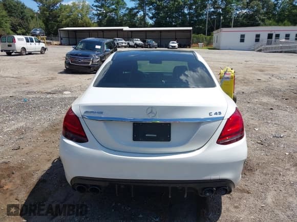 ✅ 2019 Mercedes-Benz C 43 AMG • VIN: 55SWF6EB9KU304940 • Lot: 43096578. Listed on IAAI with 50,441 mi. Free auction sales archive from the USA and detailed vehicle history report at DreamBid. Image 16.