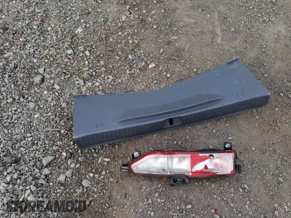 2019 Chevrolet Bolt EV LT z VIN 1G1FY6S03K4113741, wystawiony jako Copart lot #81418043 z przebiegiem 40 294 mil mil oraz . Historia ofert i sprzedaży dostępna na DreamBid. Obrazek 12.