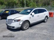 ✅ 2010 Lincoln MKT • VIN: 2LMHJ5FR4ABJ22752 • Lot: 42132942. Wystawiony na IAAI z przebiegiem 164 071 mil. Bezpłatny archiwum sprzedaży aukcyjnych z USA i szczegółowy raport historii pojazdu na DreamBid. Zdjęcie 19.