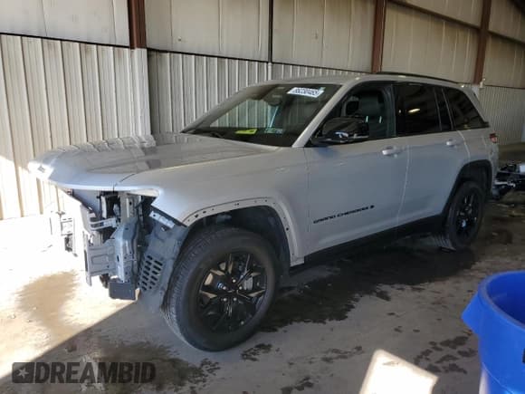 ✅ 2024 Jeep Grand Cherokee Laredo • VIN: 1C4RJHAG3R8580776 • Lot: 86230465. Listed on Copart with 23,357 mi. Free auction sales archive from the USA and detailed vehicle history report at DreamBid. Image 1.