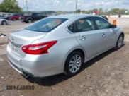 ✅ 2018 Nissan Altima SL • VIN: 1N4AL3AP4JC197642 • Lot: 43176319. Listed on IAAI with 99,237 mi. Free auction sales archive from the USA and detailed vehicle history report at DreamBid. Image 4.