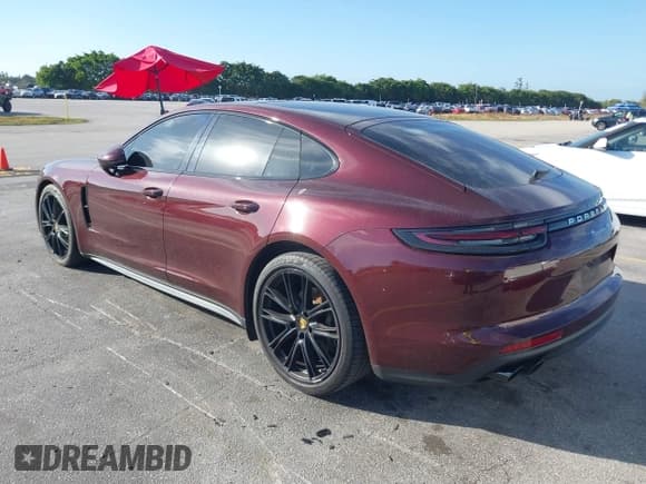 ✅ 2018 Porsche Panamera 4S • VIN: WP0AB2A77JL136034 • Lot: 41487790. Wystawiony na IAAI z przebiegiem 49 697 mil. Bezpłatny archiwum sprzedaży aukcyjnych z USA i szczegółowy raport historii pojazdu na DreamBid. Zdjęcie 3.