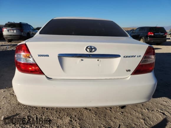 ✅ 2003 Toyota Camry LE • VIN: 4T1BF32K03U057864 • Lot: 89484355. Wystawiony na Copart z przebiegiem 205 753 mil. Bezpłatny archiwum sprzedaży aukcyjnych z USA i szczegółowy raport historii pojazdu na DreamBid. Zdjęcie 6.