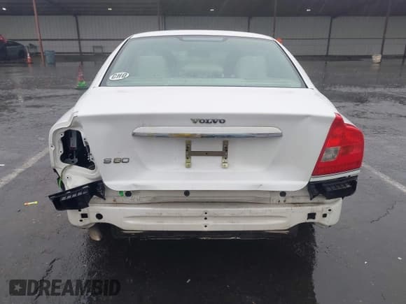 ✅ 2004 Volvo S80 • VIN: YV1TS59H741381899 • Lot: 43682149. Listed on IAAI with 49,318 mi. Free auction sales archive from the USA and detailed vehicle history report at DreamBid. Image 6.