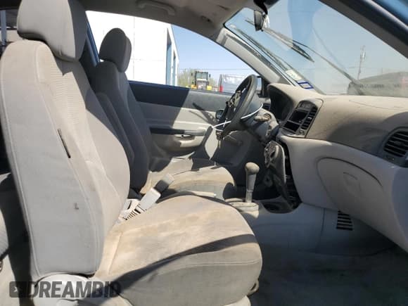 ✅ 2007 Hyundai Accent GS • VIN: KMHCM36C77U005151 • Лот: 68185674. Опубликован ранее на Copart с пробегом 85 590 миль. Бесплатный доступ к архиву аукционных продаж из США и подробный отчёт об истории автомобиля на DreamBid. Изображение 7.