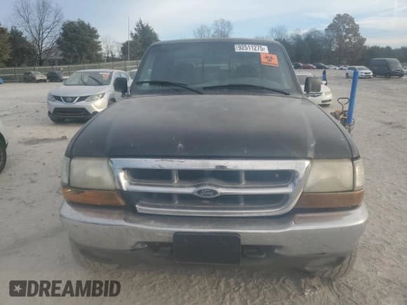 ✅ 2000 Ford Ranger XL • VIN: 1FTZR15V4YTA97477 • Lot: 92511275. Wystawiony na Copart z przebiegiem 239 255 mil. Bezpłatny archiwum sprzedaży aukcyjnych z USA i szczegółowy raport historii pojazdu na DreamBid. Zdjęcie 5.