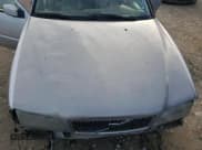 ✅ 1998 Volvo S70 • VIN: YV1LS558XW1551651 • Lot: 46992855. Wystawiony na Copart z przebiegiem 110 709 mil. Bezpłatny archiwum sprzedaży aukcyjnych z USA i szczegółowy raport historii pojazdu na DreamBid. Zdjęcie 11.