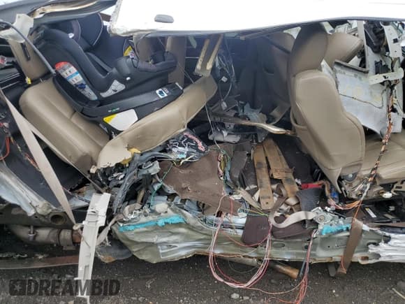 ✅ 2011 Ram 2500 Laramie Longhorn • VIN: 3D7UT2CL6BG636307 • Lot: 55602545. Wystawiony na Copart z przebiegiem 114 550 mil. Bezpłatny archiwum sprzedaży aukcyjnych z USA i szczegółowy raport historii pojazdu na DreamBid. Zdjęcie 10.