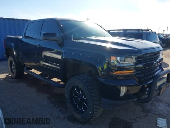 ✅ 2017 Chevrolet Silverado 1500 LT • VIN: 3GCUKREC5HG104512 • Lot: 43486018. Listed on IAAI with 94,188 mi. Free auction sales archive from the USA and detailed vehicle history report at DreamBid. Image 1.