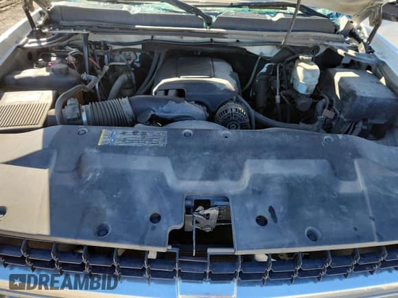 ✅ 2009 Chevrolet Silverado 2500HD Work Truck • VIN: 1GCHC44K49E130957 • Лот: 90856925. Опубликован ранее на Copart с пробегом 231 094 миль. Бесплатный доступ к архиву аукционных продаж из США и подробный отчёт об истории автомобиля на DreamBid. Изображение 11.