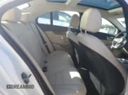 ✅ 2020 Mercedes-Benz C 300 • VIN: 55SWF8DB3LU328066 • Lot: 82344665. Wystawiony na Copart z przebiegiem 63 213 mil. Bezpłatny archiwum sprzedaży aukcyjnych z USA i szczegółowy raport historii pojazdu na DreamBid. Zdjęcie 10.