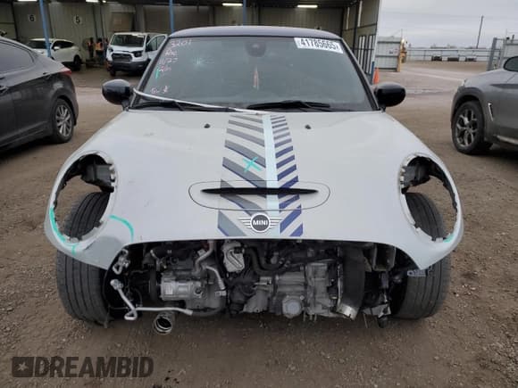 ✅ 2022 MINI Hardtop Cooper S • VIN: WMW53DH04N2S13793 • Lot: 41785665. Wystawiony na Copart z przebiegiem 28 449 mil. Bezpłatny archiwum sprzedaży aukcyjnych z USA i szczegółowy raport historii pojazdu na DreamBid. Zdjęcie 5.