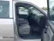 2015 Chevrolet Silverado 2500HD Work Truck z VIN 1GC2CUEG7FZ126468, wystawiony jako IAAI lot #42414308 z przebiegiem 137 188 mil mil oraz . Historia ofert i sprzedaży dostępna na DreamBid. Obrazek 5.