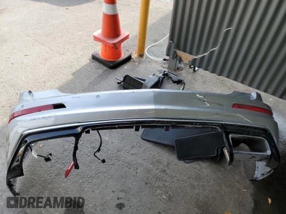 ✅ 2025 Cadillac XT6 AWD Premium Luxury • VIN: 1GYKPDRS6SZ119759 • Lot: 56168025. Listed on Copart with 11,008 mi. Free auction sales archive from the USA and detailed vehicle history report at DreamBid. Image 13.