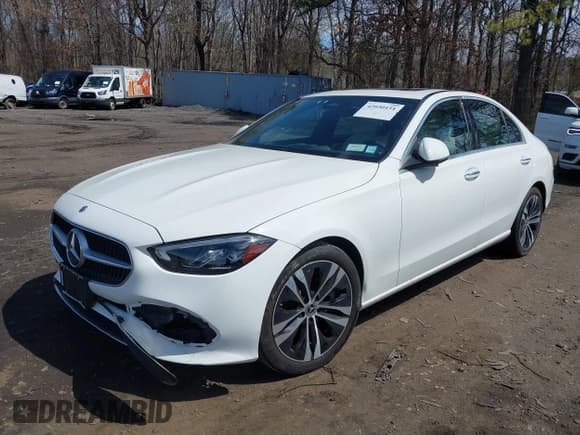 ✅ 2022 Mercedes-Benz C 300 • VIN: W1KAF4HB7NR034008 • Lot: 42030151. Listed on IAAI with 26,531 mi. Free auction sales archive from the USA and detailed vehicle history report at DreamBid. Image 18.