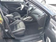 ✅ 2016 Hyundai Veloster Turbo Rally Edition • VIN: KMHTC6AE9GU255472 • Lot: 41583533. Wystawiony na IAAI z przebiegiem 138 094 mil. Bezpłatny archiwum sprzedaży aukcyjnych z USA i szczegółowy raport historii pojazdu na DreamBid. Zdjęcie 5.